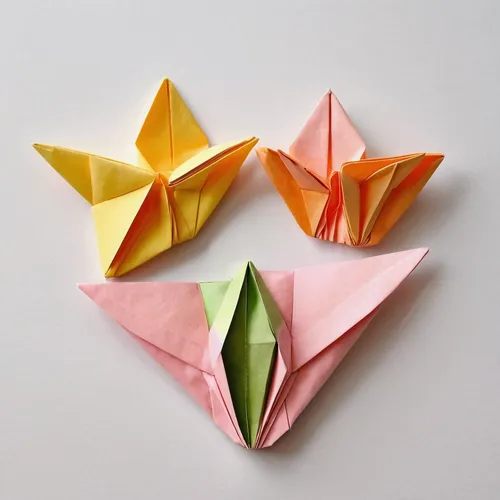 origami paper plane,origami,origami paper,paper boat,green folded paper,folded paper,japanese paper lanterns,paper art,paper flowers,post-it notes,paper plane,fortune cookies,geometric solids,paper airplanes,star bunting,paper umbrella,paper roses,mandarin wedge,cranes,nautical bunting,Unique,Paper Cuts,Paper Cuts 02