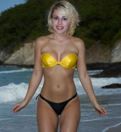 beach background,kirstie,wonderbra,bikindi,morganna,mccurdy,breanne,jorgie,jogbra,marylin monroe,brizendine,marilyng,photoshopped,kimberlee,bassingthwaighte,jennette,marilynne,kimveer,malabarica,lissavetzky