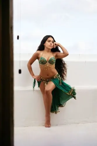 anushka shetty,natyam,bellydance,varalakshmi,shriya,prarthana