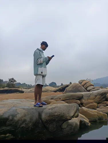 pebble beach,monopod fisherman,boulders beach,spyglass,photosynth,dji spark,garden route,rock balancing,stone balancing,geomorphologist,bloukrans,letterboxing,photogrammetry,coastwatchers,cetshwayo,magaliesberg,people reading newspaper,version john the fisherman,sedimentology,harbormaster