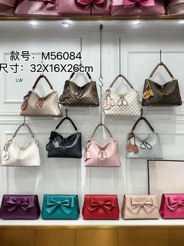 handbags,mitsukoshi,women's accessories,bags,taobao,purses,handbag,shopping bags,longchamps,leather goods,longchamp,eco friendly bags,bag,mbradley,lindbaek,loewe,price tags,mingxin,doctor bags,louis vuitton