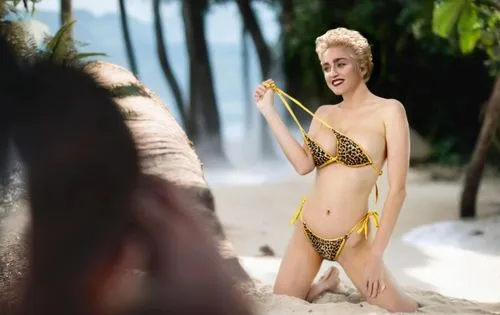 tropico,marylyn monroe - female,marilyn monroe,beach background,the blonde in the river,madonna