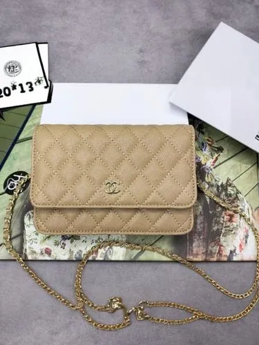 marni,louis vuitton,luxury accessories,bendel,proenza,cardholder