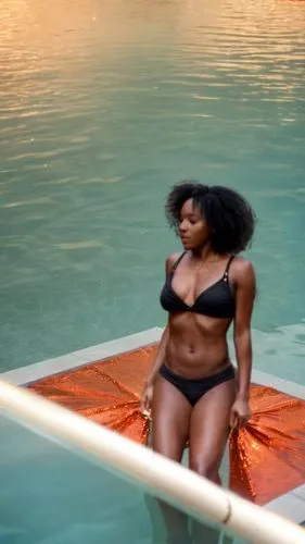 lakeisha,photoshoot with water,gabourey,the body of water,pool water,naomi