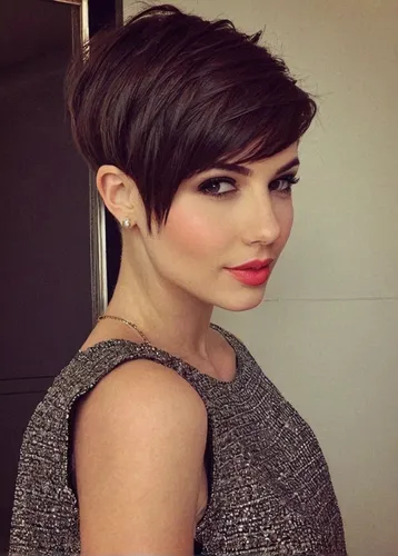 pixie cut,pixie-bob,asymmetric cut,birce akalay,chignon,bob cut,updo,pixie,shoulder length,short blond hair,bowl cut,crew cut,buzz cut,hair shear,attractive woman,hairstyle,mohawk hairstyle,smooth hair,pompadour,short,Illustration,Vector,Vector 14