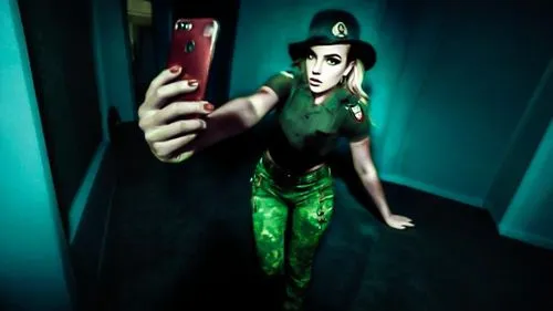 Britney Spears na residência ,a very cute girl with a creepy costume on,riddler,leprechaun,kanaya,duela,joker,stroheim,psychobilly,daffney,mime,splicer,doll looking in mirror,hallowicked,hatter,theori