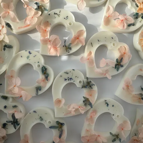 salt water taffy,meringue,blue and white porcelain,floral pattern paper,piping tips,roses pattern,art soap,deviled eggs,porcelain rose,upper resin,sugar skulls,royal icing,royal icing cookies,swirls,sea shells,rice paper,ceramic,squid rings,ceramics,flower wall en