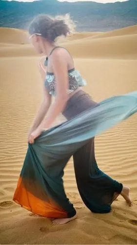 girl on the dune,bellydance,girl in a long dress,voile,panning,sand seamless