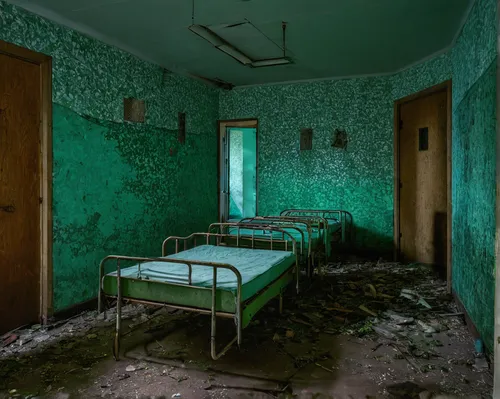 10 Scariest Abandoned Hospitals in the world,abandoned room,hospital bed,hospital ward,doctor's room,treatment room,luxury decay,dormitory,nursing home,abandoned places,examination room,urbex,asylum,h