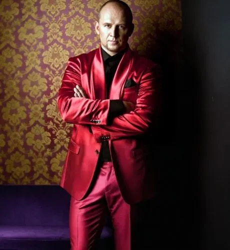 bondarchuk,serebrennikov,davydenko,popovski,kiselev,pitbull,boisset,man in red dress,mohombi,pavlik,valeriy,kolobov,draiman,kiselyov,brynner,zakhar,giotopoulos,alganov,emelianenko,chernyshenko