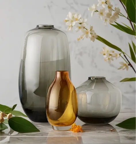 junshan yinzhen,flower vases,glass containers,glass vase,vases,baihao yinzhen,vase,fragrance teapot,glasswares,flower vase,sake set,funeral urns,ikebana,glass jar,copper vase,amphora,still life photog