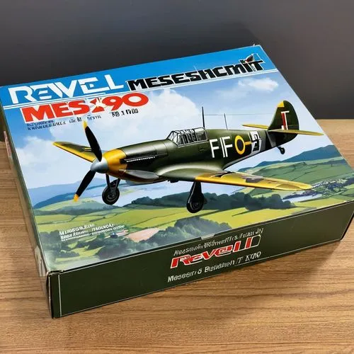 radio-controlled aircraft,radio-controlled helicopter,model kit,model aircraft,rc model,radio-controlled toy,model airplane,rocket-powered aircraft,toy airplane,retro gifts,educational toy,propeller-driven aircraft,plastic model,beechcraft model 18,packshot,construction set toy,messerschmitt bf 108,fliederblueten,messerschmitt bf 109,rc-car,Photography,General,Realistic