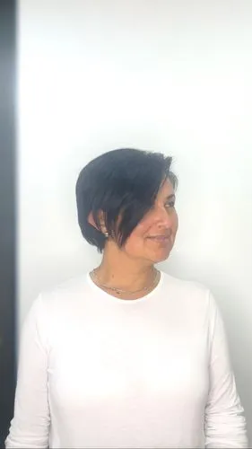 a lady with a short, pimpy hair wearing a white shirt,andreasberg,eaddy,greenscreen,transparent image,spraggan,png transparent