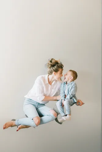 newborn photography,newborn photo shoot,blogs of moms,capricorn mother and child,baby with mom,children's photo shoot,photographing children,motherhood,children's christmas photo shoot,mother and son,