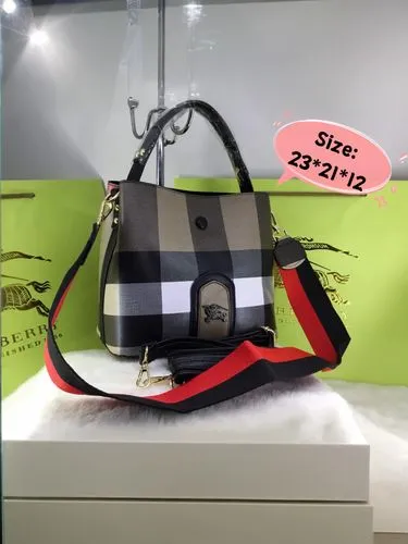 hindmarch,longchamps,marni,fendi,longchamp,delvaux,women's accessories,celine,shopping bag,loewe,stone day bag,mazzantini,krakoff,shopwindow,dvf,smythson,bendel,ghesquiere,prada,red bag