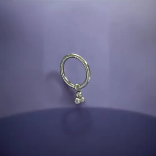 mirror in a drop,circular ring,water drop,a drop of water,princess' earring,waterdrop,lensball,ring with ornament,water droplet,wedding ring,magnify glass,aranmula,keyhole,finger ring,ring,diamond ring,ring jewelry,magnifying glass,anello,gota