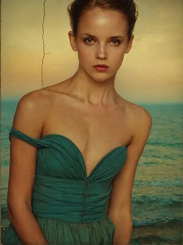 Random,an image of a woman in a green dress,ginta,photo painting,photoshop manipulation,mccurry,girl on the dune,photorealist,Photography,Artistic Photography,Artistic Photography 14