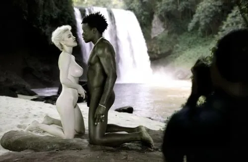 the blonde in the river,video scene,forwood,videoclip,antwoord,tropico