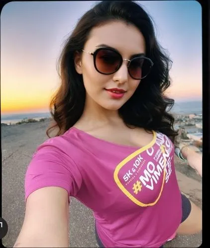   generate a polaroid photo-style image with the look of a photo worn out by time, on a wonderful sunset day with a spectacular, wonderful sky and She is a very beautiful woman, with a beautiful smile