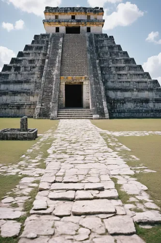 chichen itza,chichen-itza,maya civilization,maya city,mesoamerican ballgame,yucatan,yantra,aztec,eastern pyramid,stupa,stone pyramid,pachamanca,ancient buildings,artemis temple,step pyramid,unesco world heritage site,the aztec calendar,incas,pyramid,beomeosa temple,Photography,Documentary Photography,Documentary Photography 07