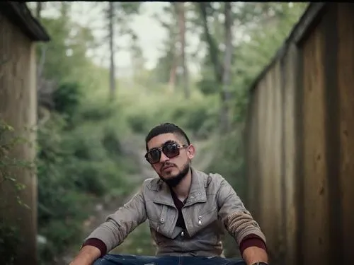 Make a beautiful girl behind me,zeqiri,videoclip,kazem,chawki,qusai,sulimani,naqeeb,kadim,falak,video clip,khodr,tolga,khosravi,badshah,veysel,kabir,tuncay,abdel rahman,abderahmane,shahzaib