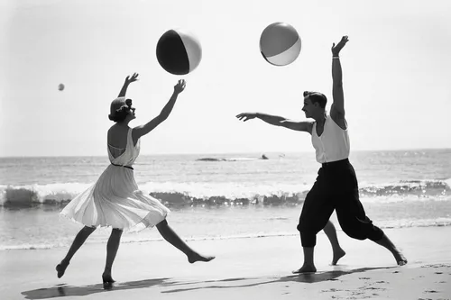 vintage boy and girl,vintage man and woman,vintage 1950s,beach basketball,beach ball,beach sports,frisbee,cheerfulness,throwing hats,beach volleyball,vintage couple silhouette,skimboarding,enjoyment of life,children play,summer feeling,dance with canvases,50's style,honeymoon,children playing,summer,Art,Artistic Painting,Artistic Painting 24