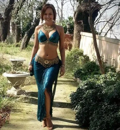 as belly dancer,bellydance,mohini,apsara,jaitapur,delenn,kitana,sundari,deshapriya,chandrakanta,bhabhi,inara,indrani,nritya,mastani,ethnic dancer,gandhari,radha,natyam,urvashi,lavani