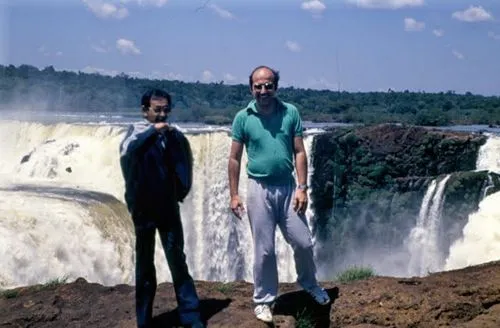 victoria falls,iguacu,iguazu,zambezi,montmorency,iguassu,niagra,icefalls,falls of the cliff,nkrumah,chidzikwe,guayana,nyerere,niagara falls,tepui,waterberg,nisargadatta,zimbabawe,nduom,falls