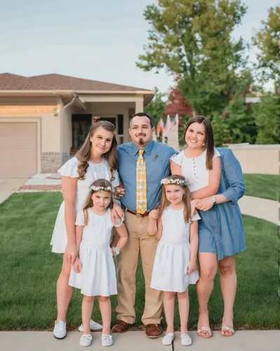 Family photography, portrait photography, Sun Prairie, Madison, family of 5, family with three girls,social,father daughter dance,mallow family,a family harmony,daisy family,oleaster family,family pho