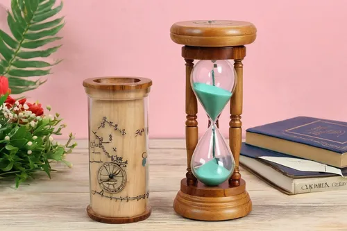 Magus - Antique Wooden Bobbin Five Minute Sand Timer - GAMETEEUK,sand timer,medieval hourglass,egg timer,sand clock,quartz clock,grandfather clock,desk accessories,candle holder with handle,wooden flo