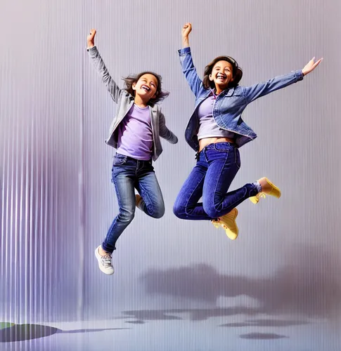 母女，跳跃，开心，笑容，亚洲人,leap for joy,trampolining--equipment and supplies,children jump rope,jumping,trampolining,trampoline,jump,leap,gap kids,flying girl,happy children playing in the forest,leaping,fairies