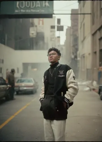 trungpa,rocawear,informer,trashman,mouzone,donghe,carax,a pedestrian,bookman,neistat,stoudamire,newsboy,straitjacketed,deliveryman,hondros,shinra,shocklee,milkman,patlabor,hidetaka