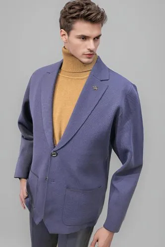 実写
,a man standing wearing a blue blazer and brown turtle neck sweater,men's suit,men clothes,zegna,manteau,men's wear,sportcoat,Male,Eastern Europeans,Pure Color,Light Grey