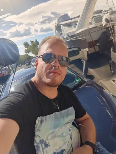 boat operator,bjornebye,on a yacht,bjorgen,bjorn,cocaptain,bjorgolfur,boating,jetskis,stav,easycruise,boat trip,finnjet,parked boat planes,auto show zagreb 2018,topdown,pontoon boat,boat,boat ride,tou