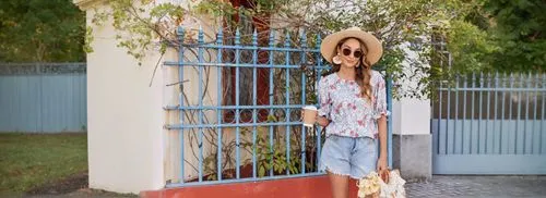 chain fence,fence,fence gate,white picket fence,blurred vision,no trespassing,phone booth,telephone booth,honolulu creeper,coral bush,rusty door,garden door,outhouse,florist ca,hanging plant,boho background,picket fence,blue door,metal gate,boho