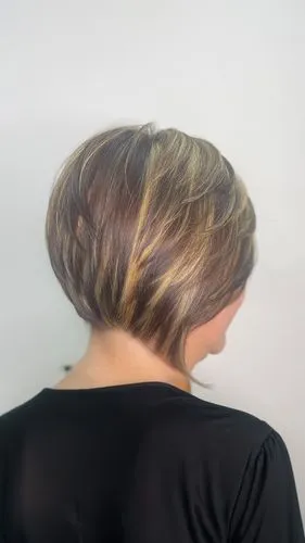 back of head,chignon,trichotillomania,updo,undercut,penteado,goldwell,pleat,follicular,short blond hair,regrowth,natural color,shoulder length,connective back,alopecia,silicones,pelo,undercuts,smooth hair,mechas