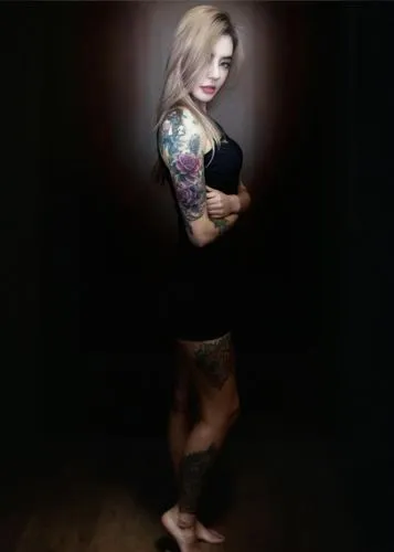 kaillie,tats,taya,tattoo girl,bani,ashlee