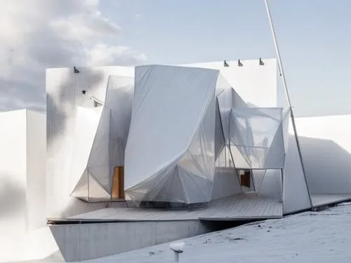 ice hotel,snowhotel,cube stilt houses,cubic house,snow shelter,snow roof,mirror house,winter house,snow house,cube house,the polar circle,archidaily,cooling house,inverted cottage,frame house,dunes ho