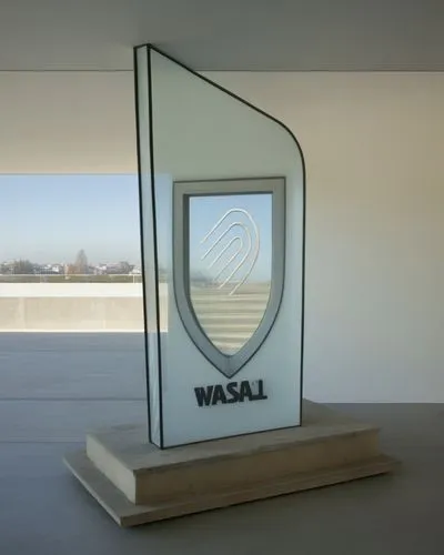 parabolic mirror,exterior mirror,kartell,brancusi,knauf,meadmore,maxxi,biagi,naum,iaru,structural glass,maquette,mobile sundial,glass window,nacra,makasi,lucite,wabco,brauseufo,mirror frame