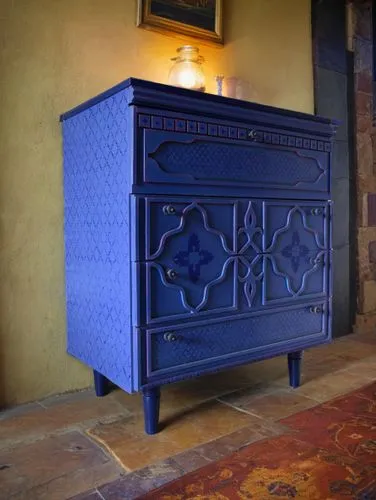 chimneypiece,chest of drawers,credenza,inglenook,sideboards,sideboard,antique sideboard,tin stove,biedermeier,wood stove,baby changing chest of drawers,woodstove,fireplace,stove,steamer trunk,tv cabin