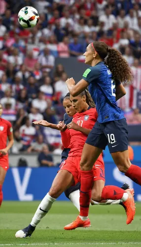 women's football,lionesses,nutmeg,fifa 2018,world cup,soccer kick,france,women's handball,attacking,usa,shot on goal,wall breaker,woman power,tackle,jour,the sports of the olympic,score a goal,honduras,red card,length ball,Art,Classical Oil Painting,Classical Oil Painting 03