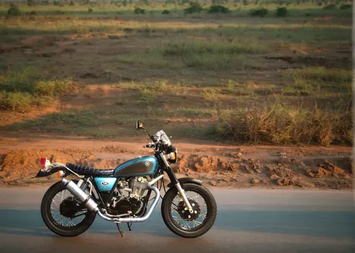 Myanmar, Bagan, highway road, shadow, evening sun light ,w100,triumph 1500,2600rs,triumph 1300,type w100 8-cyl v 6330 ccm,xr-400,dkw,simson,r1200,triumph tr 6,triumph tr6,nsu ro 80,cafe racer,motorbik