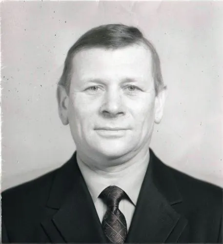 Пиджак без галстука,a vintage po of a man in a suit and tie,bozhkov,ryzhkov,fedotov,efremov,luzhkov,yakovenko