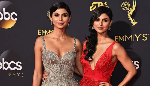 Morena Baccarin from 2015 Emmys: Red Carpet Arrivals  In Reem Acra,bollywood,priyanka chopra,indian celebrity,sari,singer and actress,artists of stars,beauty icons,genes,pretty women,red carpet,sister