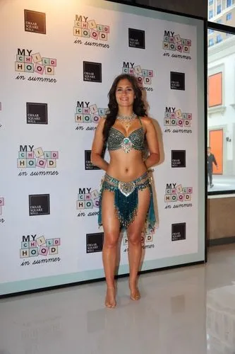 belly dancer,body positivity,gabourey,polynesian girl,hoopz,fashion show,bdl,maraj,margolyes,moana,two piece swimwear,step and repeat,polynesian,belly painting,amazona,fatu,apocalypto,beautiful woman 