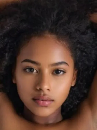 Ella es un dulce sueño,a shirtless african woman with black hair posing for a picture,ethiopian girl,thahane,eritrean,tessema,ethiopian,beautiful african american women