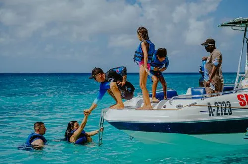 bimini,maldivians,water bus,water taxi,nautical children,marinemax,barbuda,lifou,grenadines,cayard,anegada,sandbar,boat trip,bermudians,boat society,boating,curacao,maldives mvr,yachting,island group