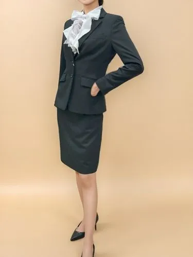 bad fingers, bad hands, missing fingers,stewardess,business woman,businesswoman,business girl,business angel,secretarial,businessperson,bussiness woman,attendant,secretary,chairwoman,anchorwoman,aviat