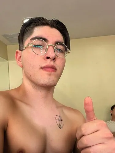 naked man,a man wearing glasses gives a thumbs up sign,joji,bodian,rezende,cengiz,thumbs up,szewczenko