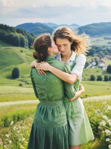 In an idyllic village in the Allgäu, the two former schoolmates Sabine and Birgit finally found time for each other again. A whole month in summer belonged just to them, a time of rediscovery and unex